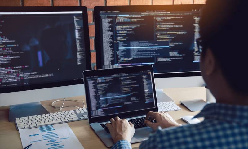 数据科学选型：R与Python如何赋能贺兰县网站建设？